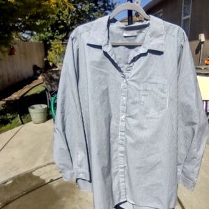 WOMANS LONG-SLEEVE BOYFRIEND BUTTON DOWN SHIRT